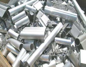 Aluminium en métal brut